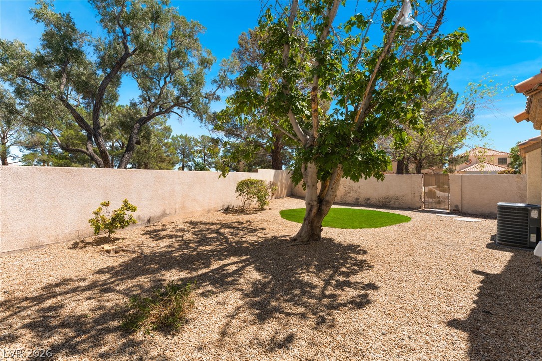 2433 Chatfield Drive Las Vegas NV 89128