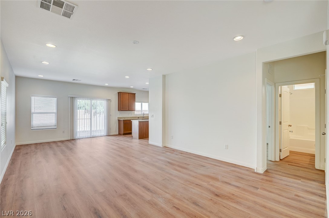 8858 Lake Myers Court Las Vegas NV 89139