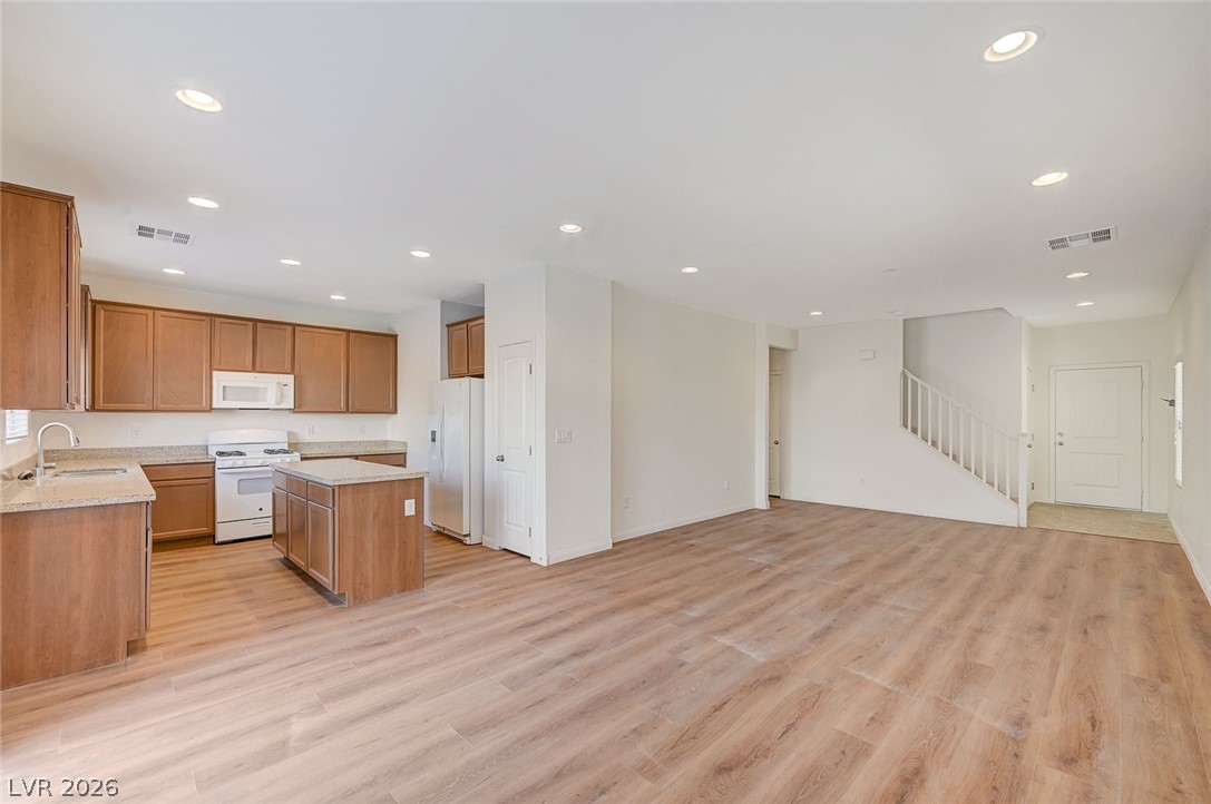 8858 Lake Myers Court Las Vegas NV 89139