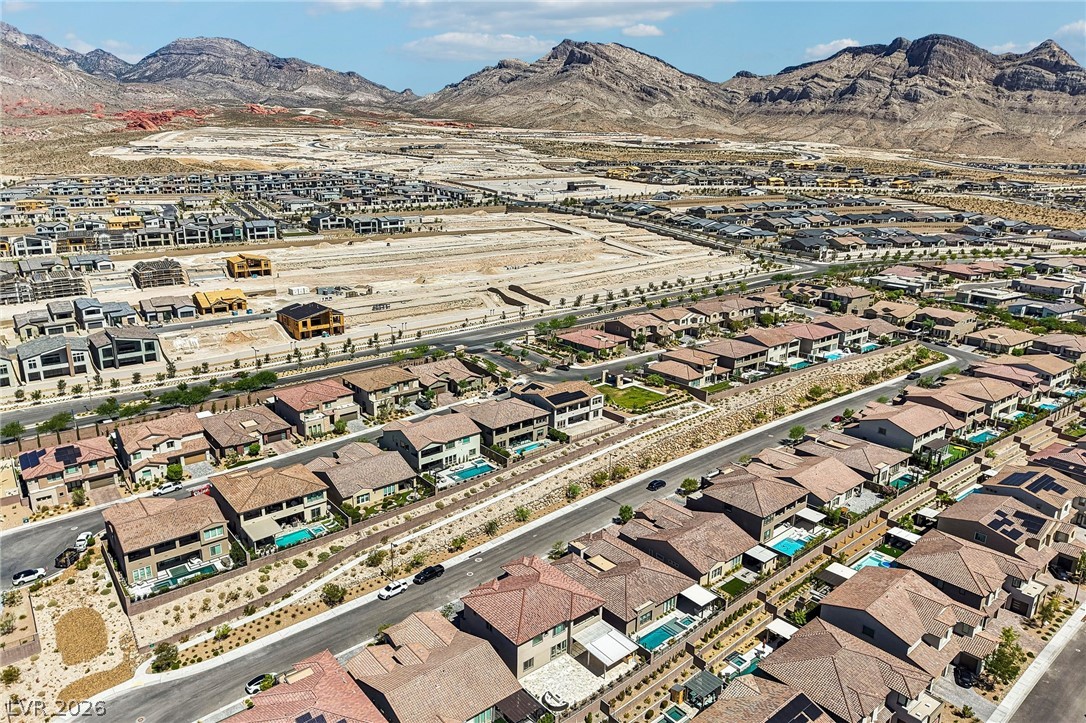 176 Harris Peak Street Las Vegas NV 89138