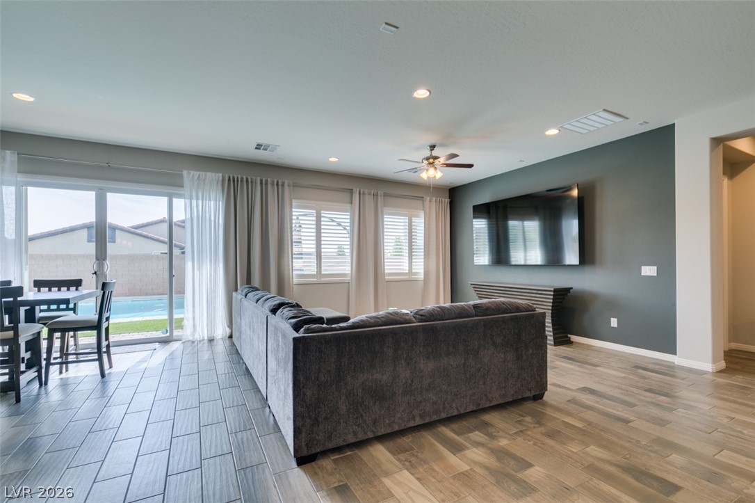 7012 Arabian Ridge Street Las Vegas NV 89131