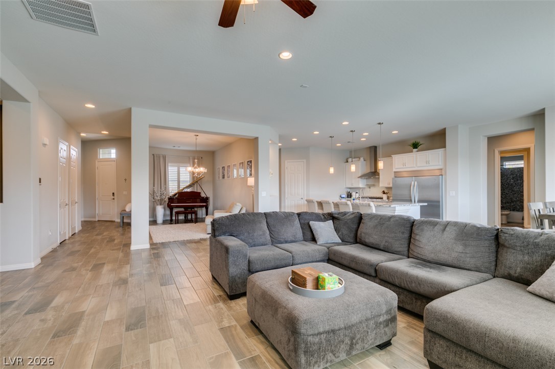 7012 Arabian Ridge Street Las Vegas NV 89131