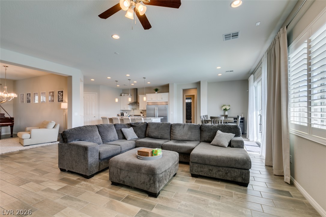 7012 Arabian Ridge Street Las Vegas NV 89131