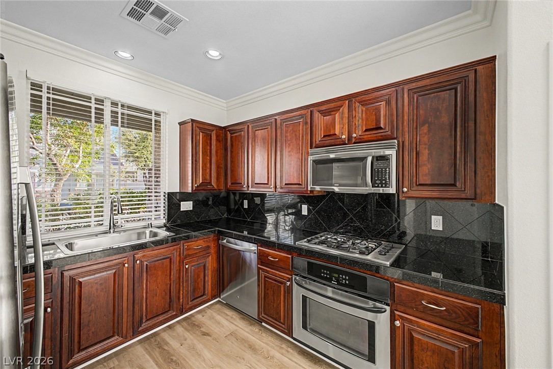 6159 Carson Hills Avenue Las Vegas NV 89139