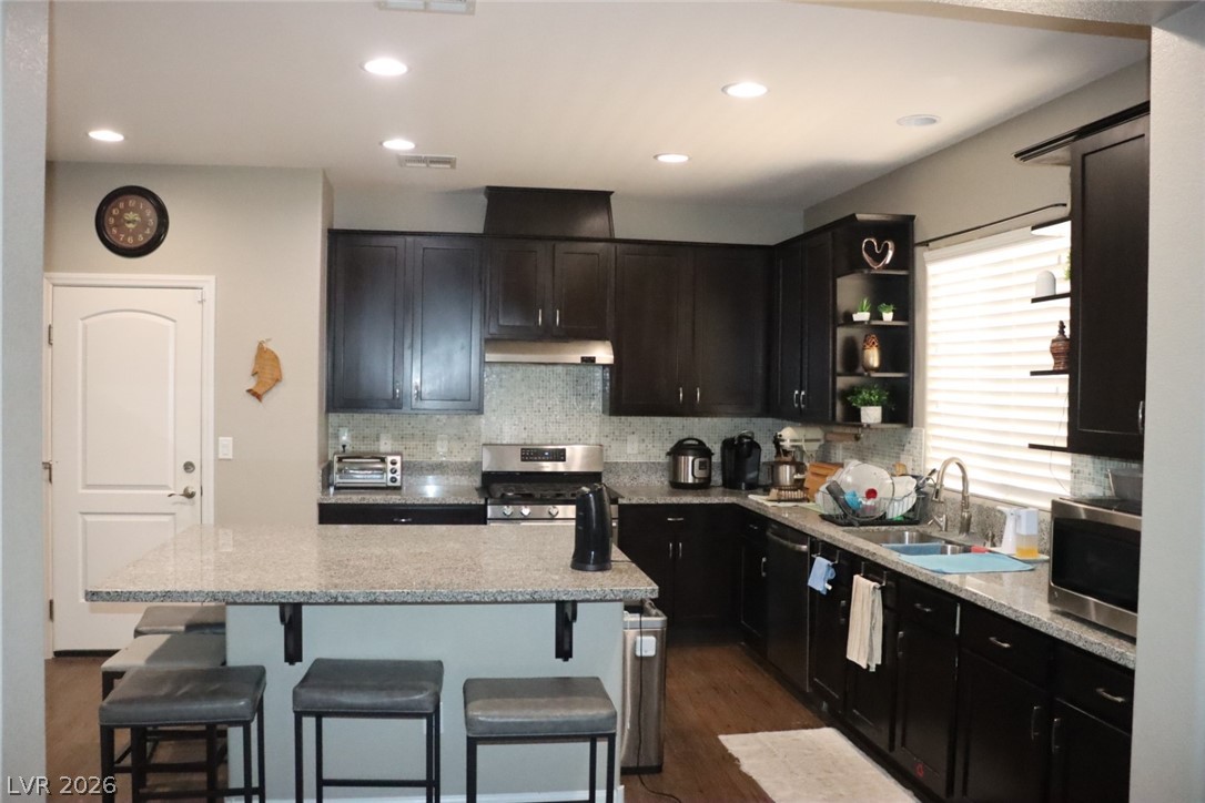 1517 Eagles Pass Avenue North Las Vegas NV 89084