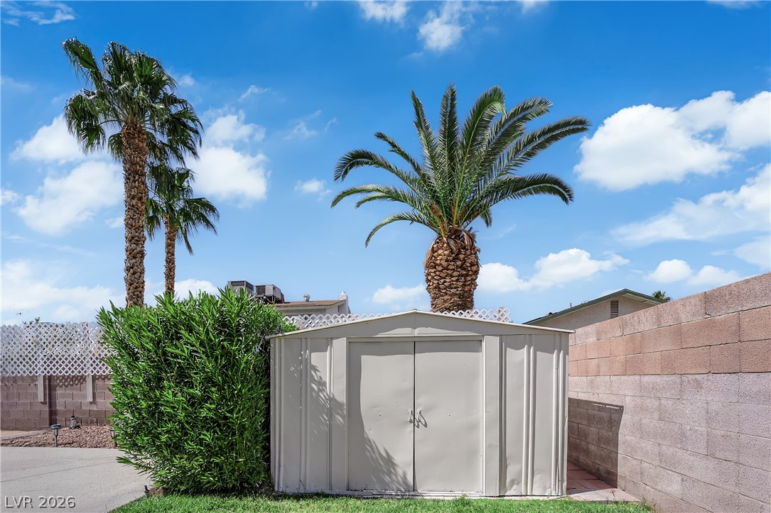 6756 Endora Drive Las Vegas NV 89103
