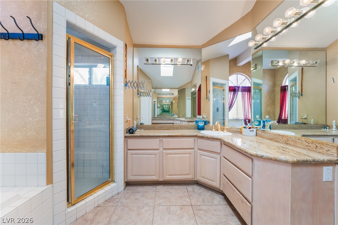 2000 White Falls Las Vegas NV 89128
