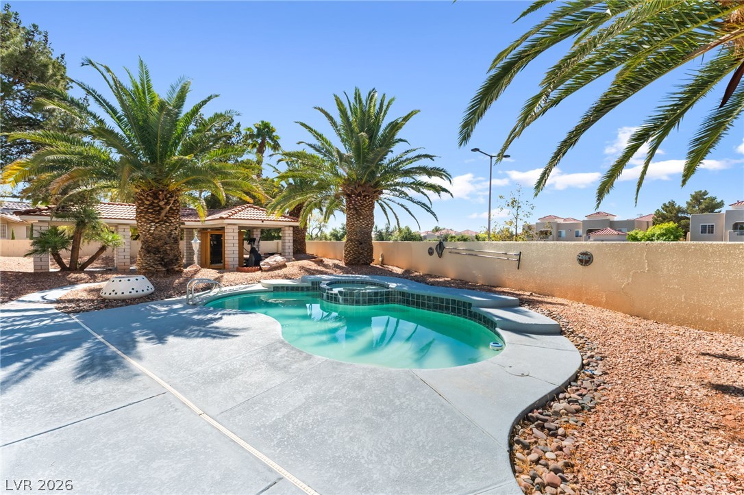 2000 White Falls Las Vegas NV 89128