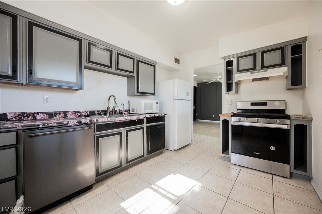 3693 Hilo Avenue Las Vegas NV 89104