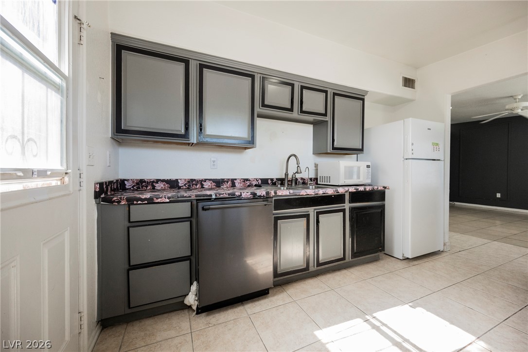 3693 Hilo Avenue Las Vegas NV 89104