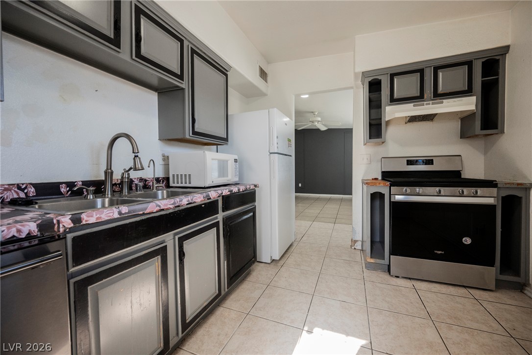 3693 Hilo Avenue Las Vegas NV 89104