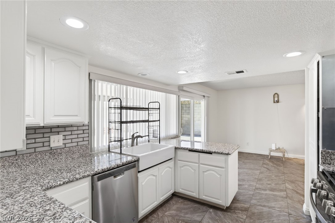 5374 Latigo Street Las Vegas NV 89119
