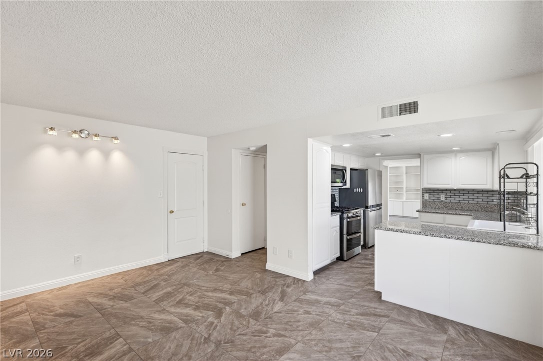 5374 Latigo Street Las Vegas NV 89119