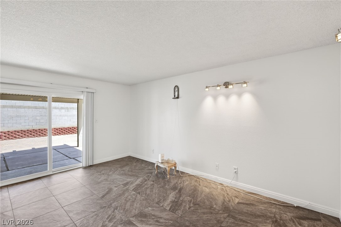 5374 Latigo Street Las Vegas NV 89119
