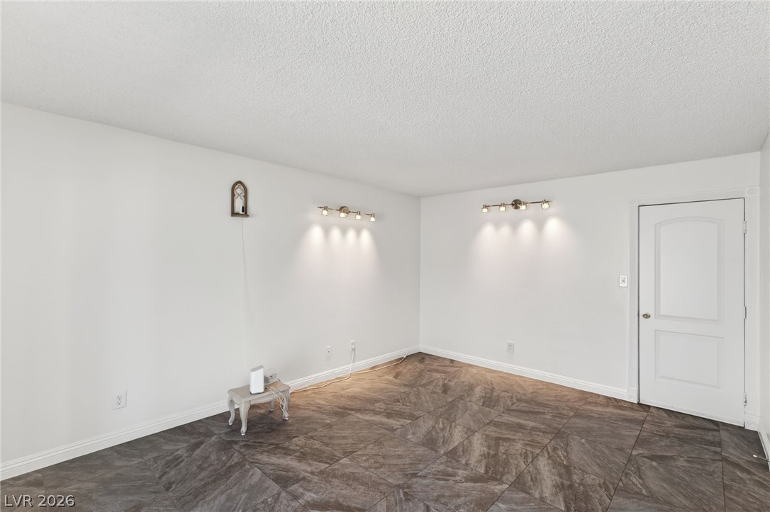 5374 Latigo Street Las Vegas NV 89119