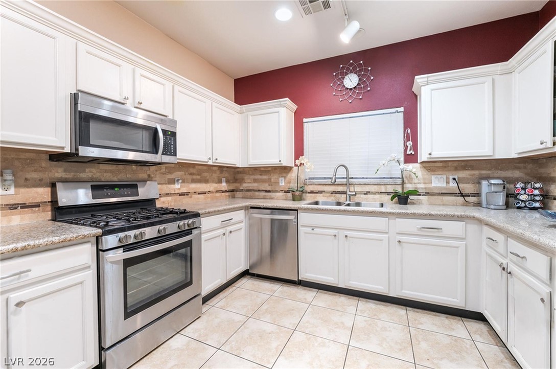 5113 Mambo Vista Avenue Las Vegas NV 89108