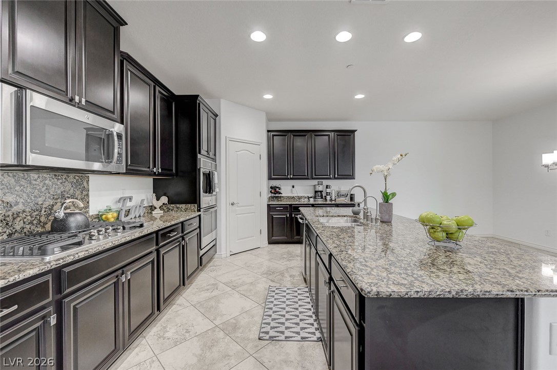 2894 Shining Sun Way Henderson NV 89052