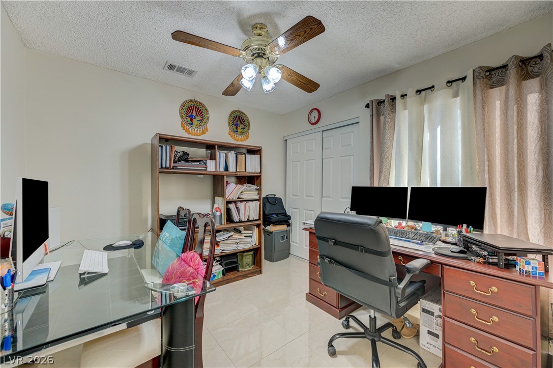 6432 Chippindale Lane Las Vegas NV 89108
