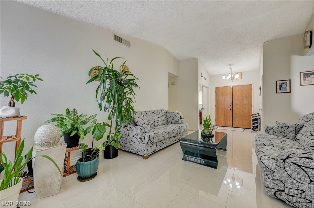 6432 Chippindale Lane Las Vegas NV 89108