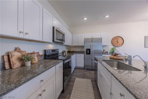 544 Thistleberry Avenue Henderson NV 89044
