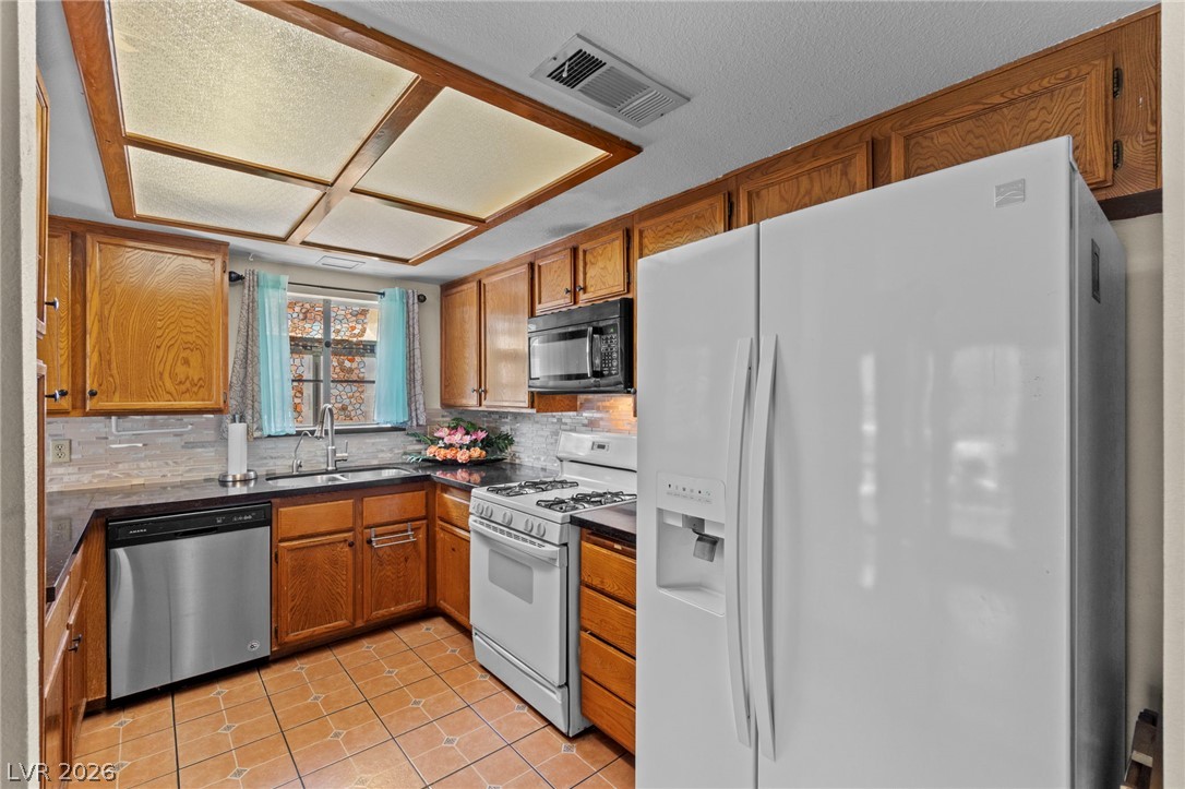 6721 North Brunswick Circle Las Vegas NV 89107