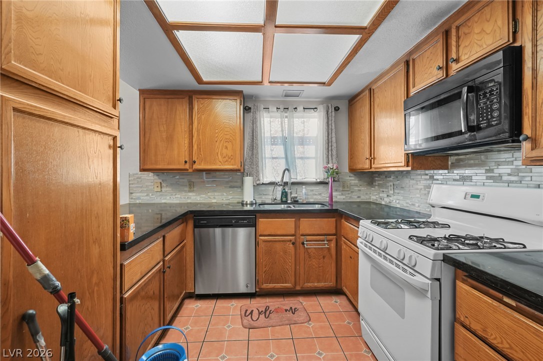 6721 North Brunswick Circle Las Vegas NV 89107