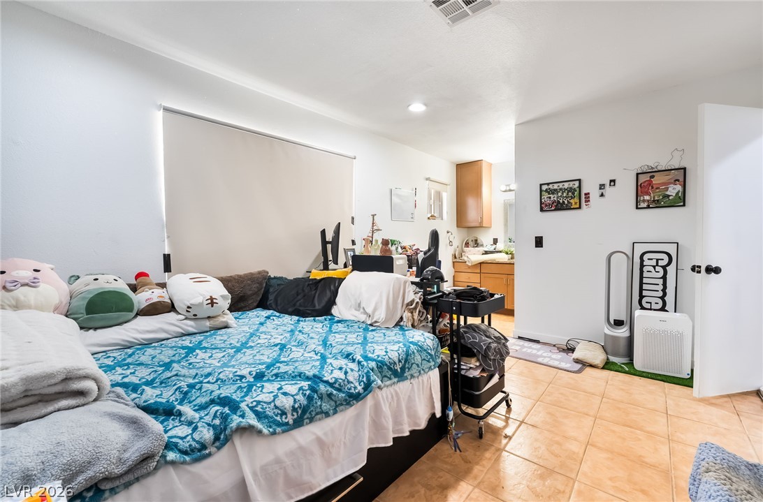5034 Rappahanock Street Las Vegas NV 89122