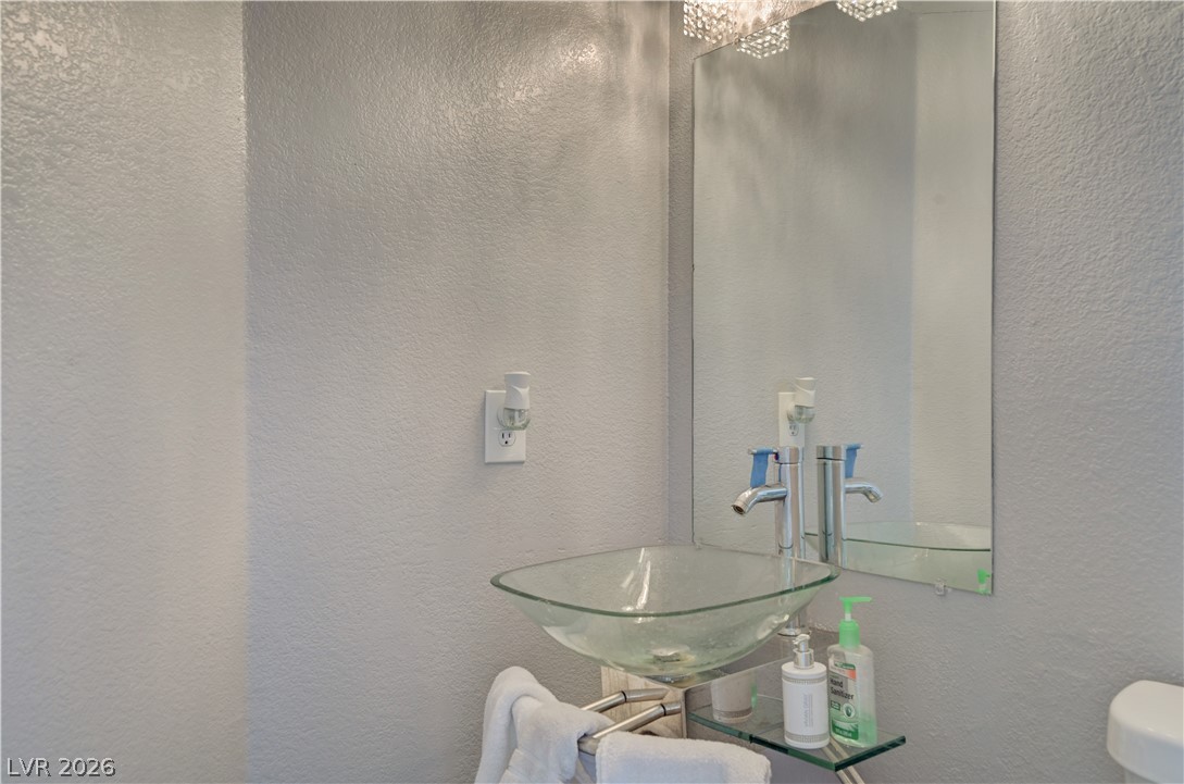 8012 Delbonita Avenue Las Vegas NV 89147
