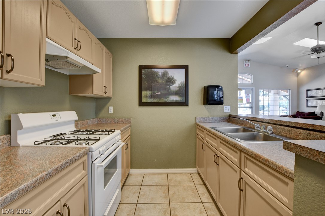 8012 Delbonita Avenue Las Vegas NV 89147
