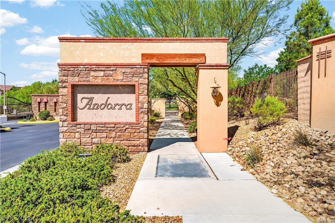 571 Signal Peak Street Las Vegas NV 89138