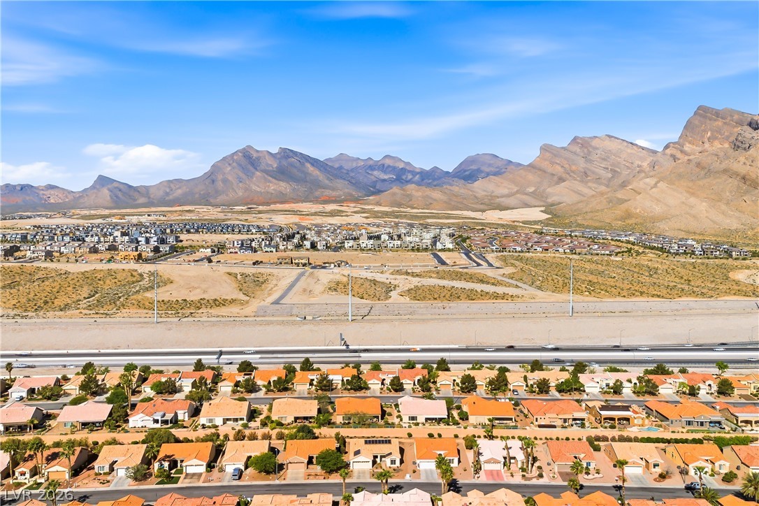 2261 Hot Oak Ridge Street Las Vegas NV 89134