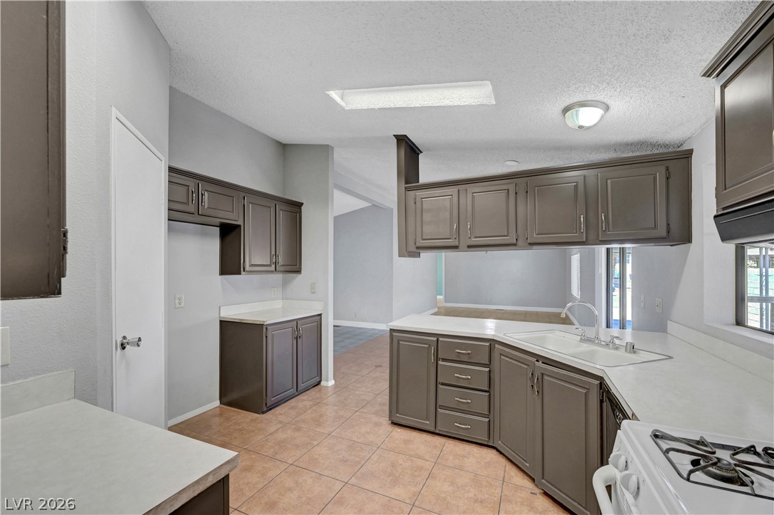 5997 Castlemont Avenue Las Vegas NV 89156