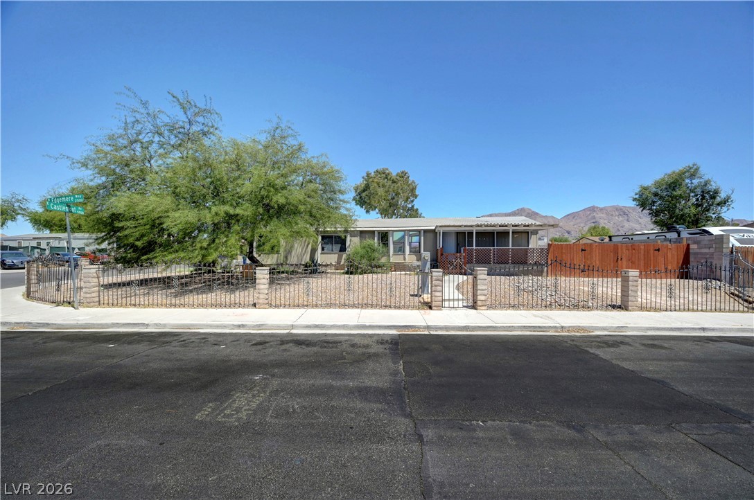 5997 Castlemont Avenue Las Vegas NV 89156