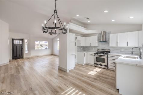 7413 Red Eagle Street Las Vegas NV 89131