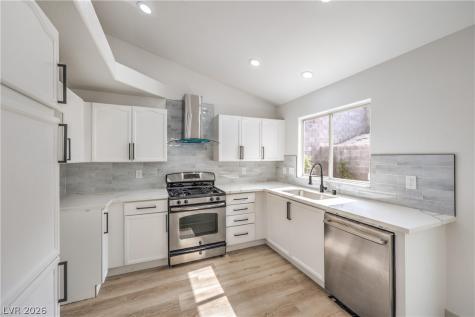 7413 Red Eagle Street Las Vegas NV 89131