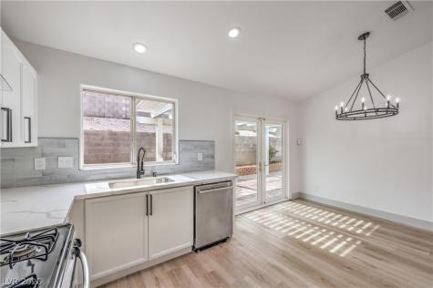 7413 Red Eagle Street Las Vegas NV 89131