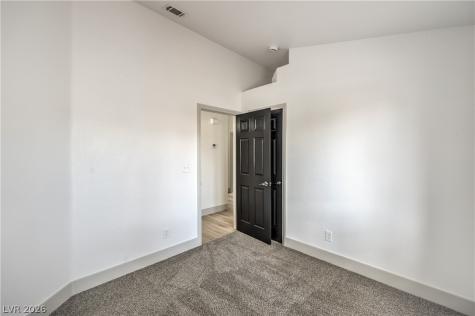 7413 Red Eagle Street Las Vegas NV 89131