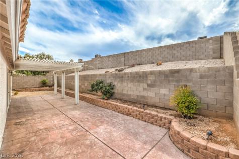 7413 Red Eagle Street Las Vegas NV 89131