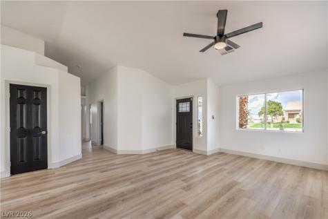 7413 Red Eagle Street Las Vegas NV 89131