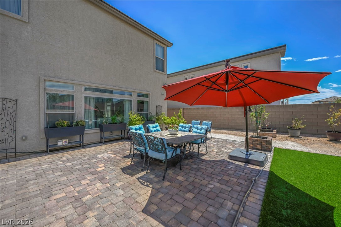 8557 South Pioneer Way Las Vegas NV 89113