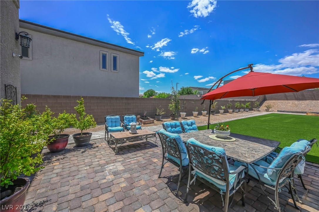 8557 South Pioneer Way Las Vegas NV 89113