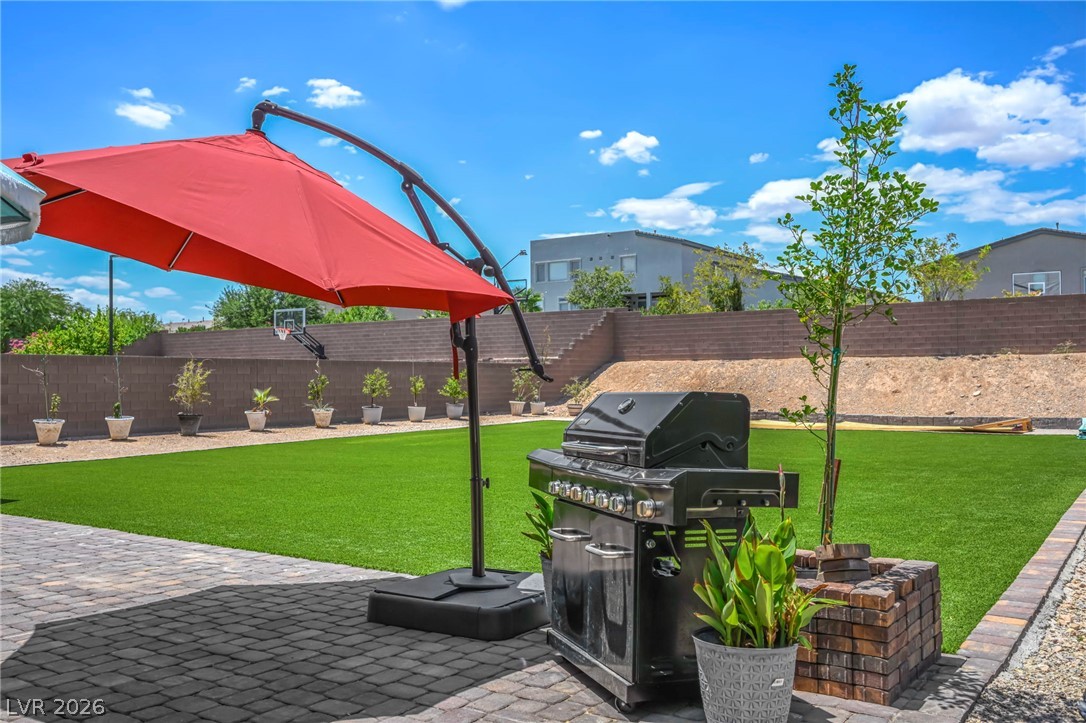 8557 South Pioneer Way Las Vegas NV 89113