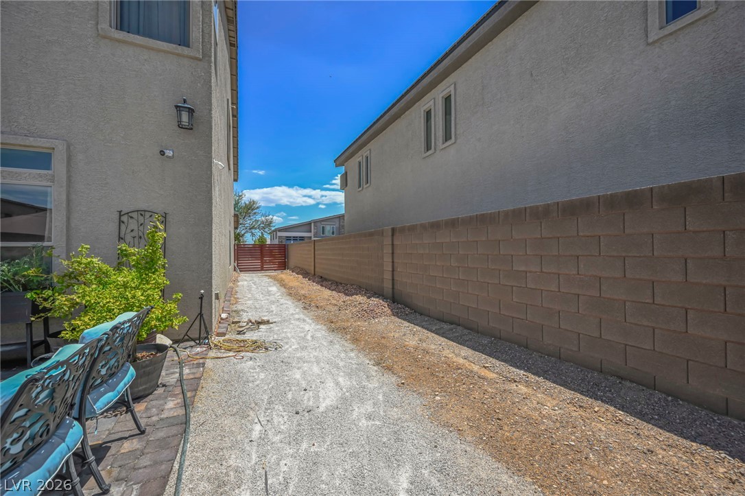 8557 South Pioneer Way Las Vegas NV 89113