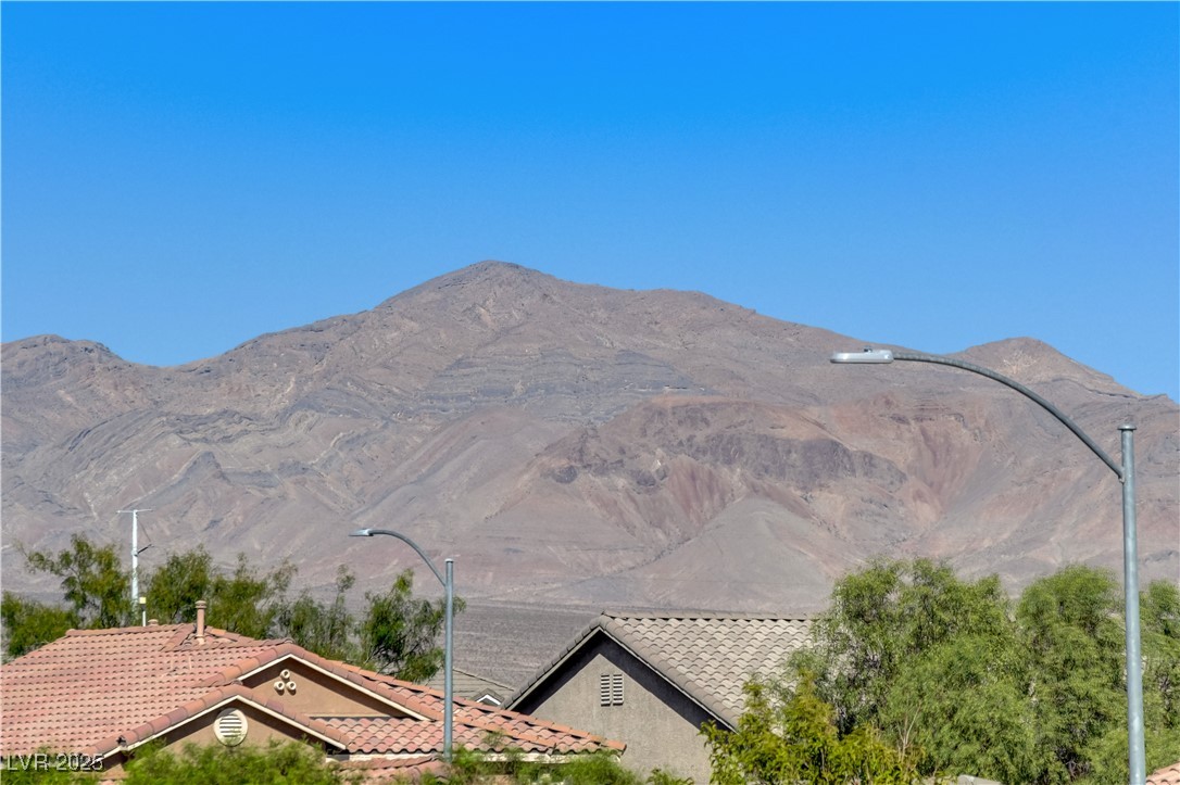 6024 Peacock Pine Street North Las Vegas NV 89031