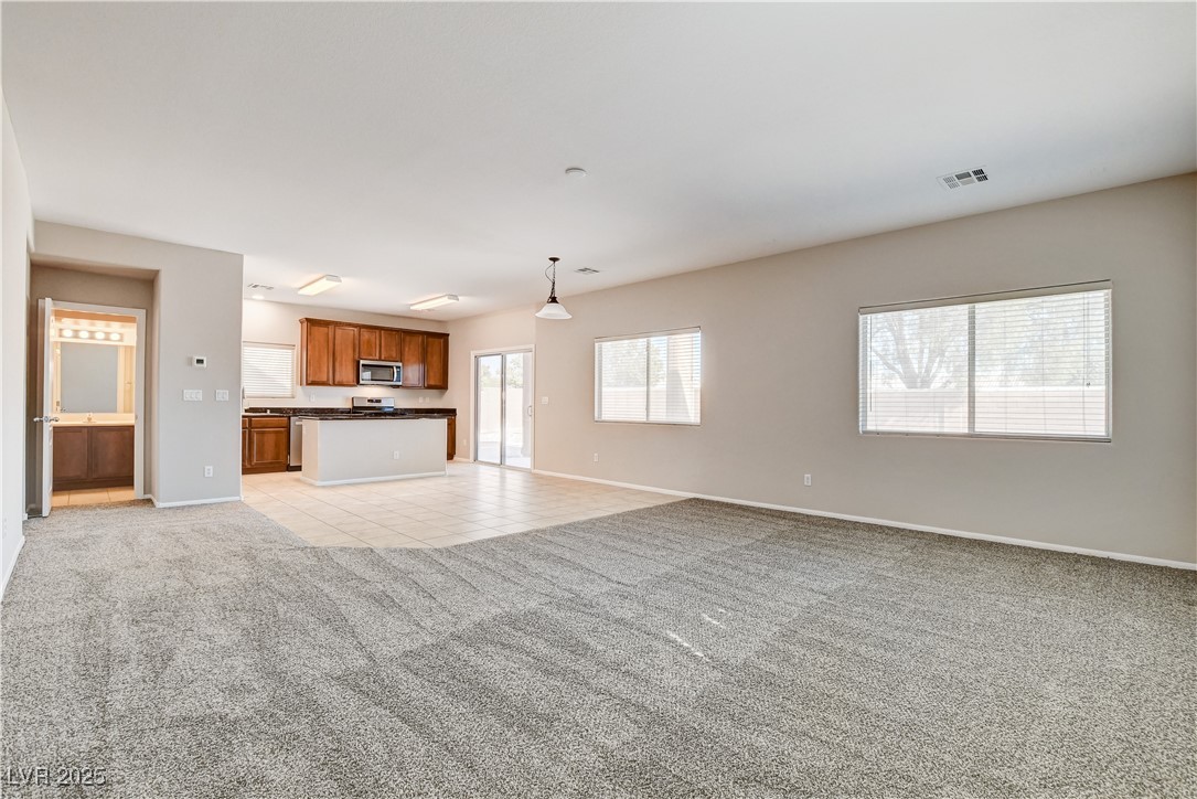 6024 Peacock Pine Street North Las Vegas NV 89031