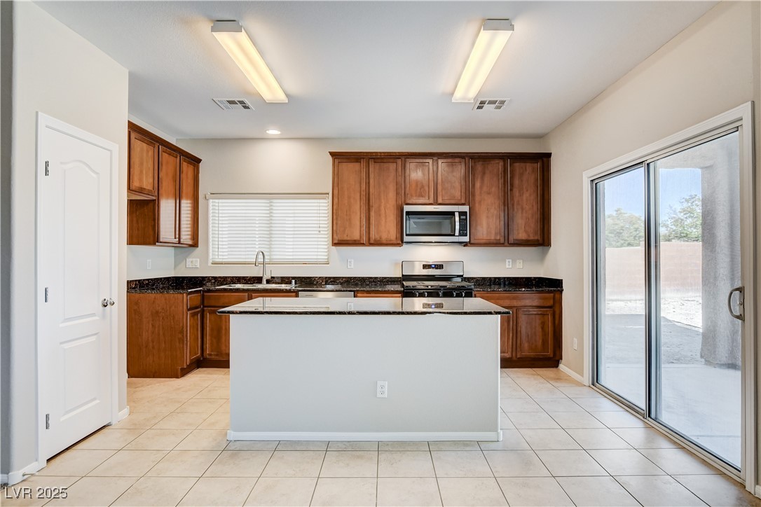 6024 Peacock Pine Street North Las Vegas NV 89031