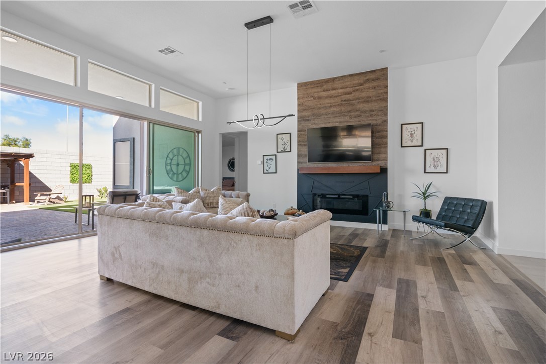 9783 Evergreen Pine Street Las Vegas NV 89166