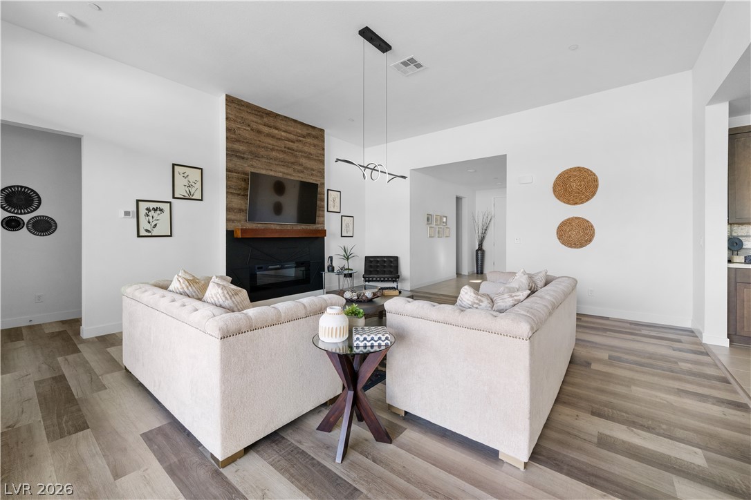 9783 Evergreen Pine Street Las Vegas NV 89166