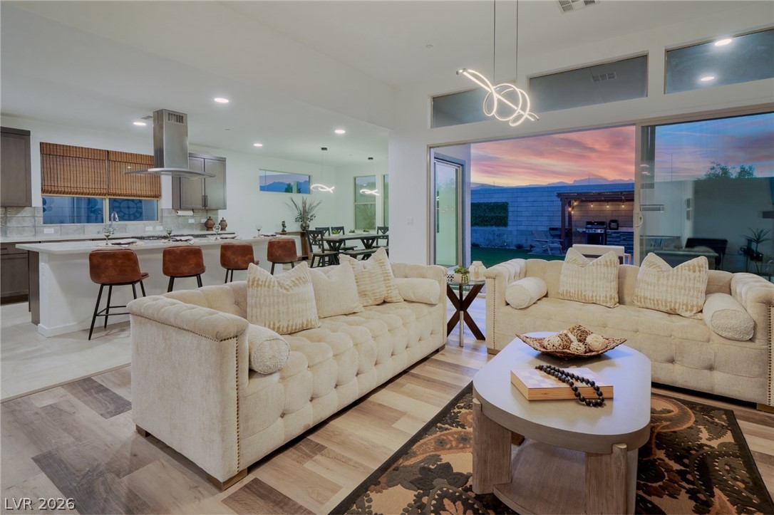 9783 Evergreen Pine Street Las Vegas NV 89166