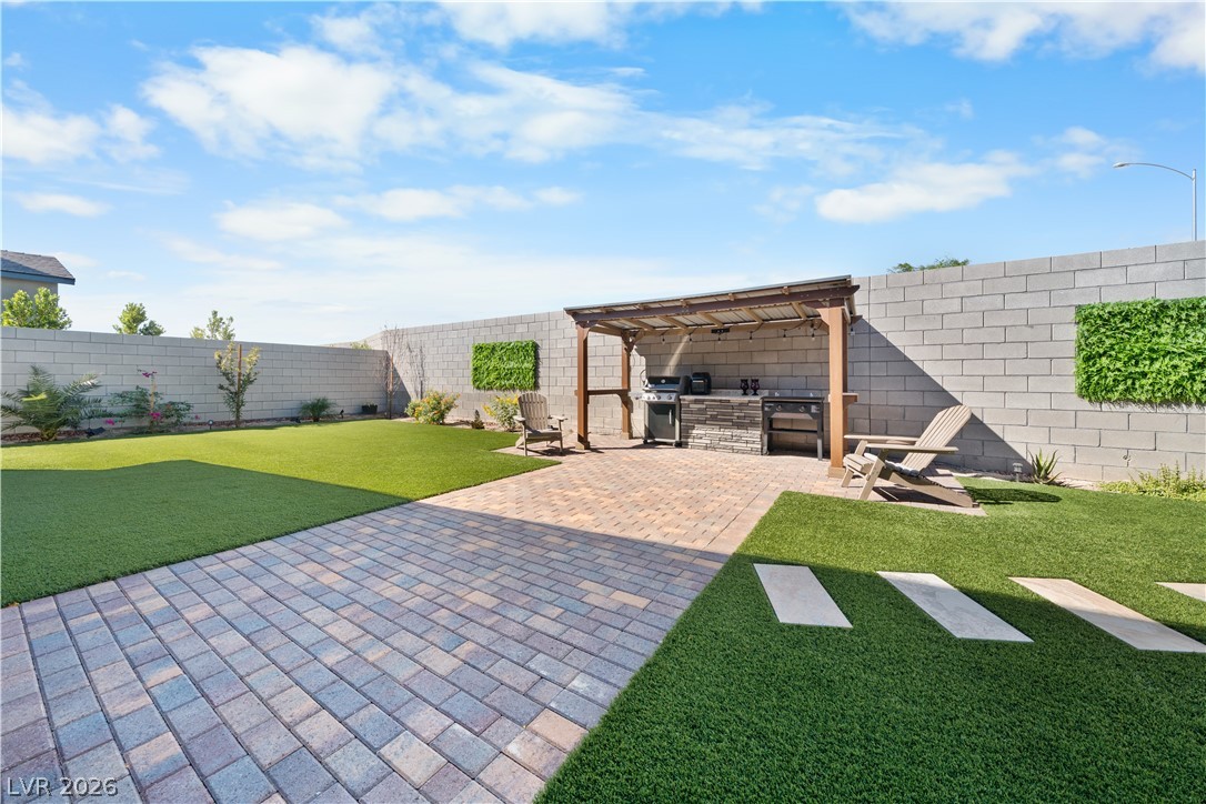 9783 Evergreen Pine Street Las Vegas NV 89166
